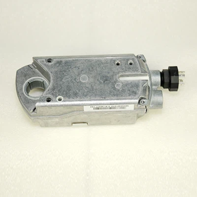 Mi a különbség a motorhajtóművek nyitott hurkú és zárt hurkú vezérlése között?